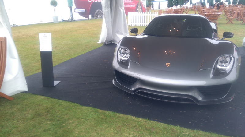 Illustration for article titled Salon Prive UNBELIEVABLE CARS